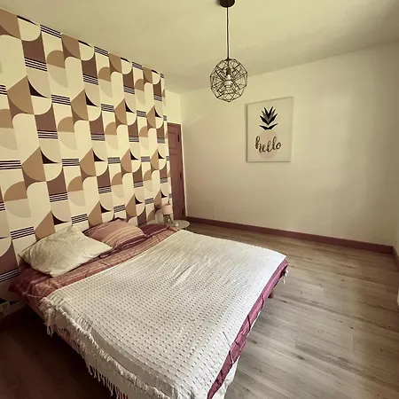 Charming House, Pool And Pyrenees View Gan