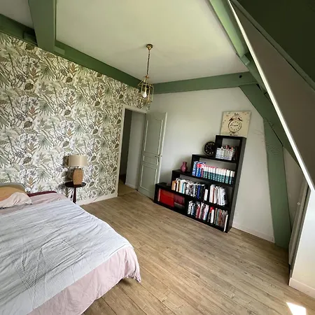Charming House, Pool And Pyrenees View Villa